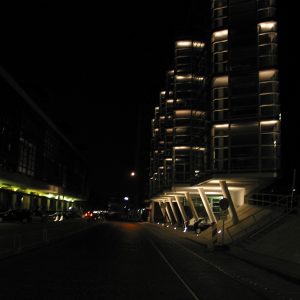 Hamburg bei Nacht - Elbestraße (c)Leon62
