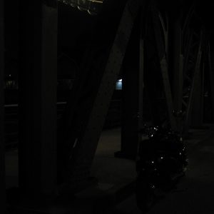 Hamburg bei Nacht - Roller Brücke (c)Leon62