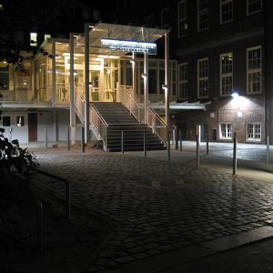 Hamburg bei Nacht - Tropeninstitut (c)Leon62